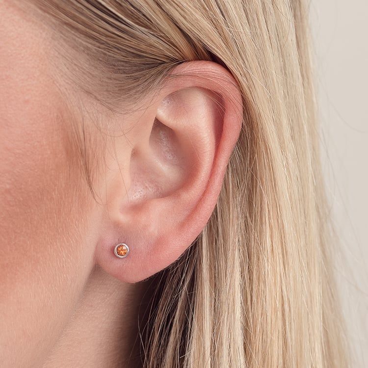 Minimalistické bezel náušnice s padparadscha safíry Tofine 129308