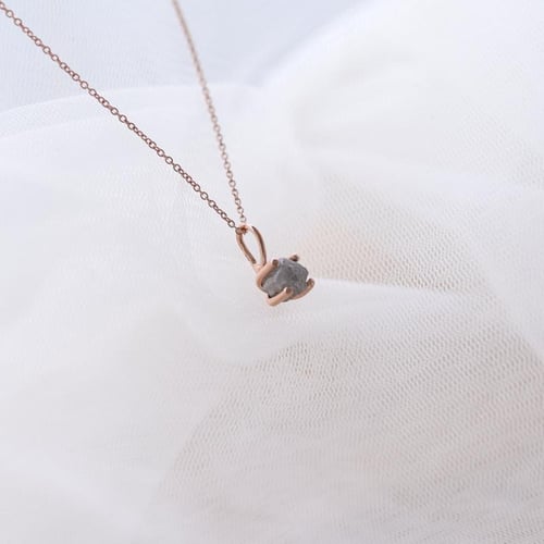 Zlatý přívěsek s nebroušeným diamantem Susan