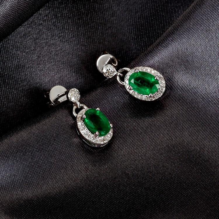 Náušnice z bílého zlata se smaragdy 4922
