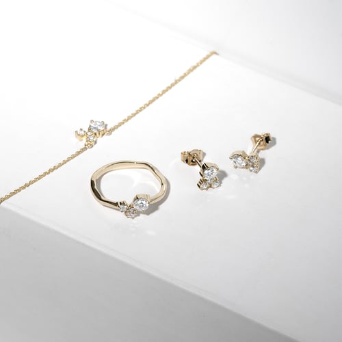 Cluster prsten s moissanitem a lab-grown diamanty Roche