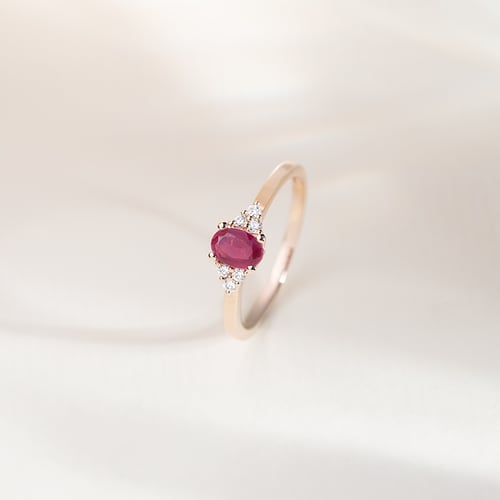 Zásnubní prsten s rubínem a diamanty Sheldo
