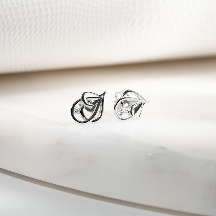 Decentní zlaté náušnice s jiskřivými diamanty Melle 131888