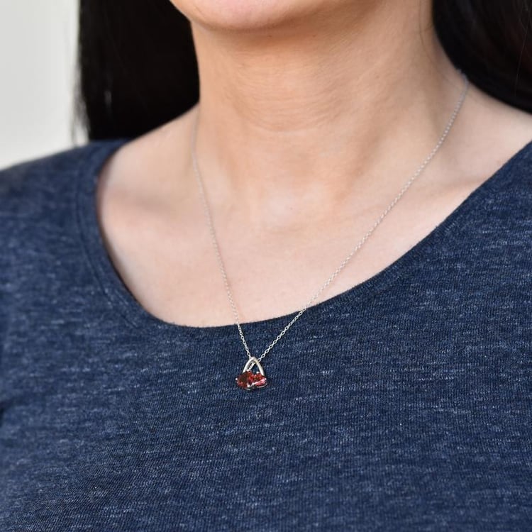 Romantický stříbrný přívěsek 25596