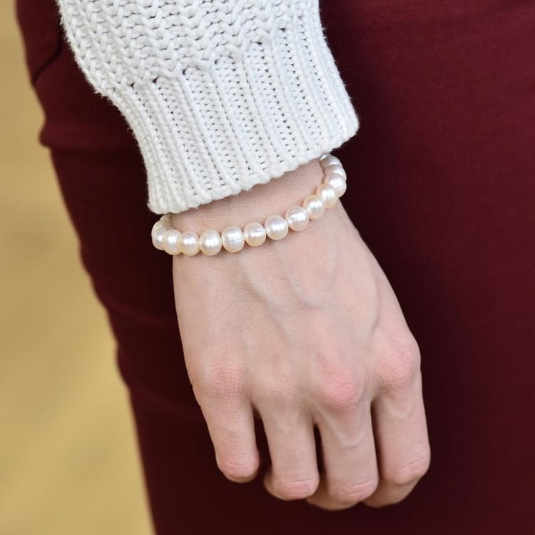 Elegantní náramek z bílých perel 28404