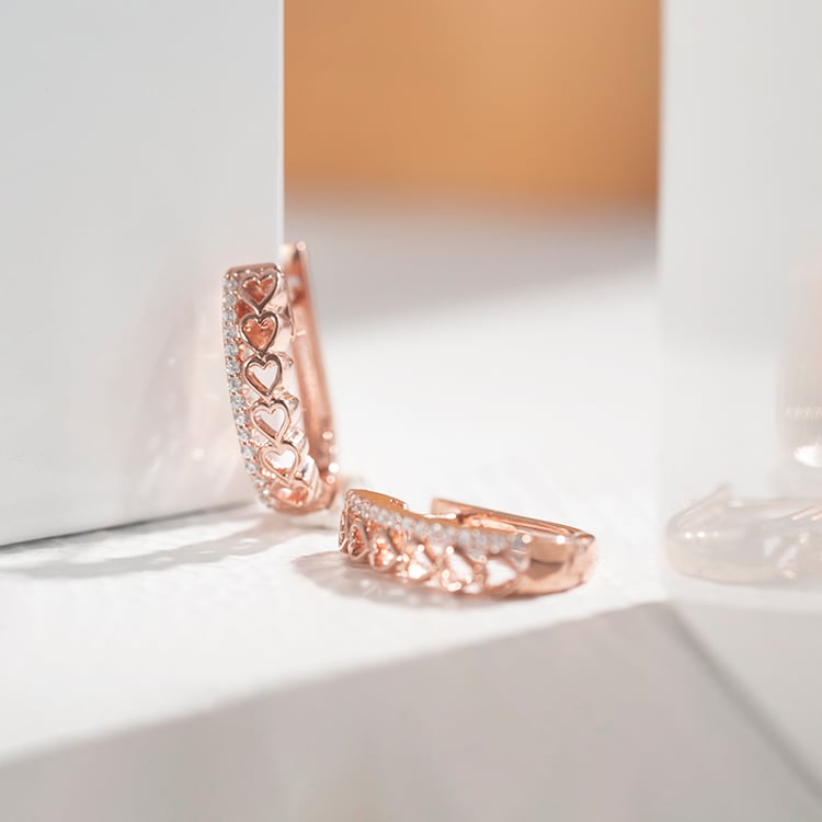 Srdcové kruhové náušnice s lab-grown diamanty Luba 110791