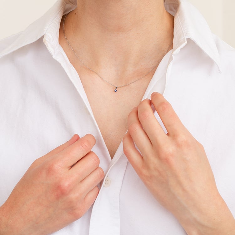 Stříbrný přívěsek s modrým safírem s výběrem velikosti Quinn 123595