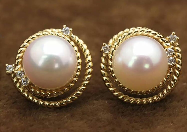 Perly a diamanty v náušnicích 12873