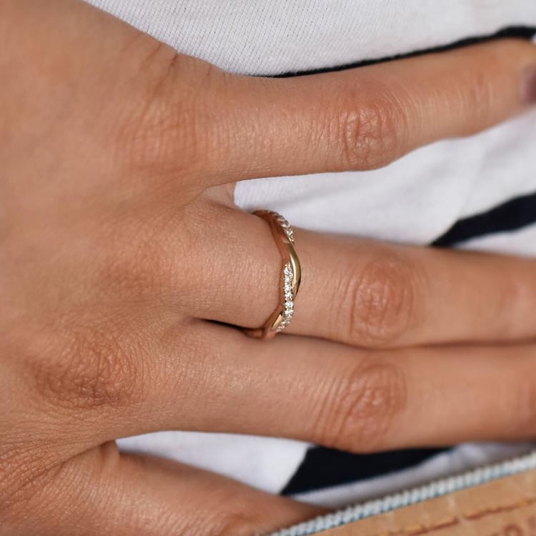 Zlatý eternity prsten 22680