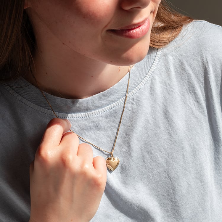 Stříbrný otevírací medailon srdce 140710