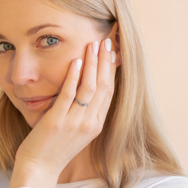 Prsten ve tvaru lístečků s diamanty Seir 100917