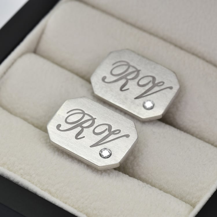 Manžetové knoflíčky s gravírem a diamanty 69788