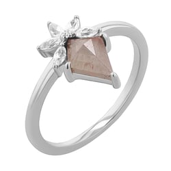 Prsten se salt and pepper diamantem a bílými moissanity Leony