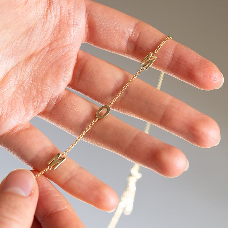 Stříbrný náhrdelník se 3 písmenky podle vaší volby Lupe 145500