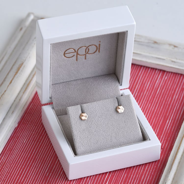 Netradiční náušnice z růžového zlata 84726