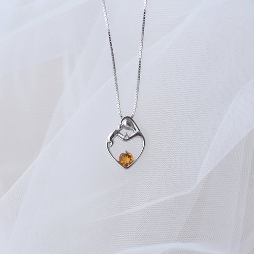Stříbrný přívěsek matka a dítě s citrínem a diamantem Ella