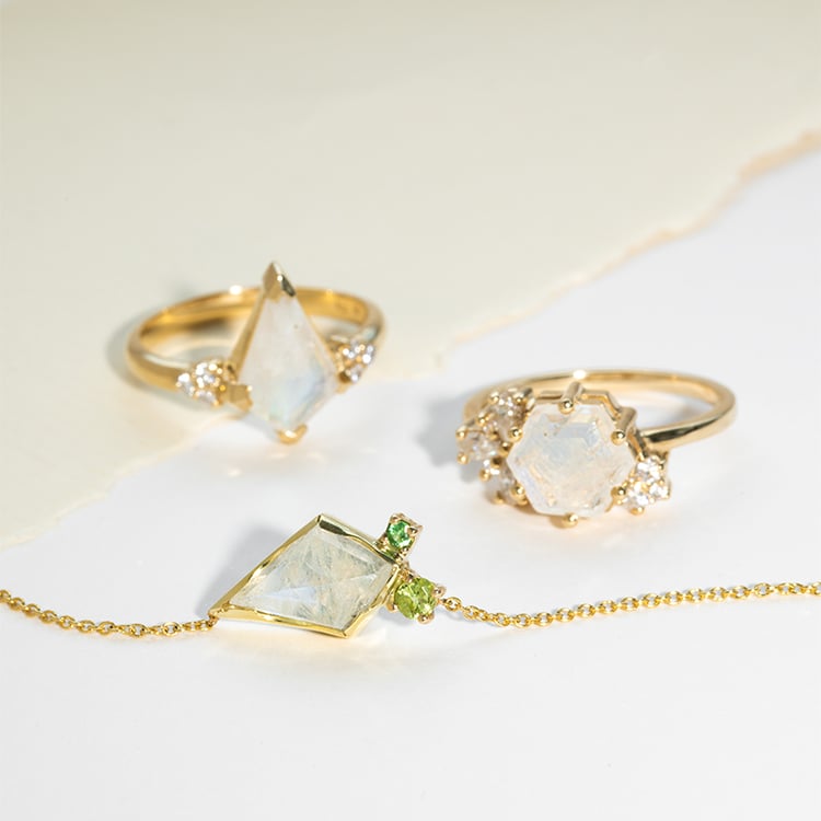 Jedinečný prsten s měsíčním kamenem a moissanity Anita 123760