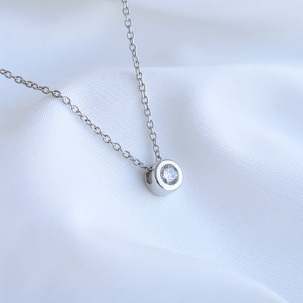 Stříbrný náhrdelník s lab-grown diamantem Adriana