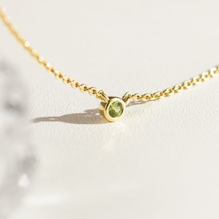 Stříbrný minimalistický náhrdelník se zeleným safírem Glosie