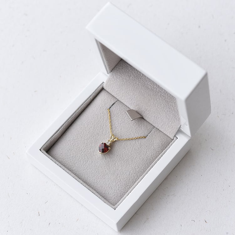 Náhrdelník s granátem 69287