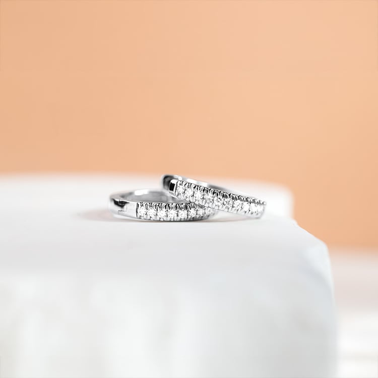 Stříbrné elegantní kruhové náušnice s lab-grown diamanty Gomati 151417