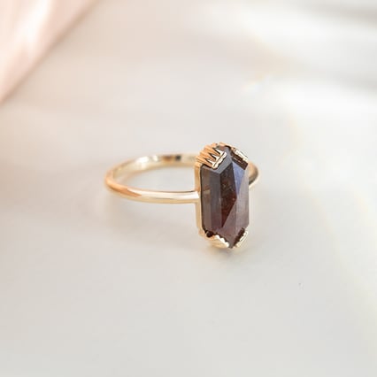 Prsten s hexagon salt and pepper diamantem Yene