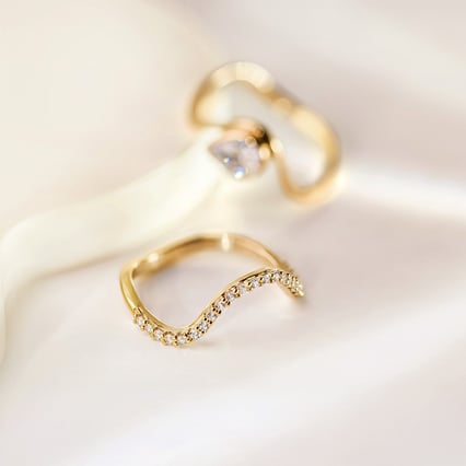 Atypický prsten s diamanty May