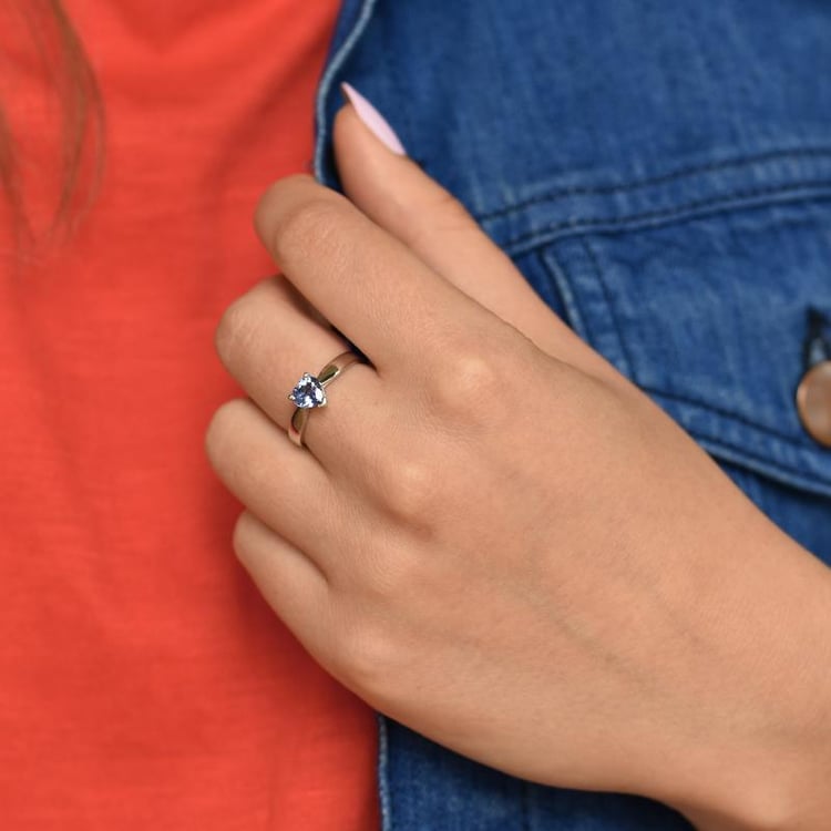 Zlatý zásnubní prsten s tanzanitovým srdcem 33990