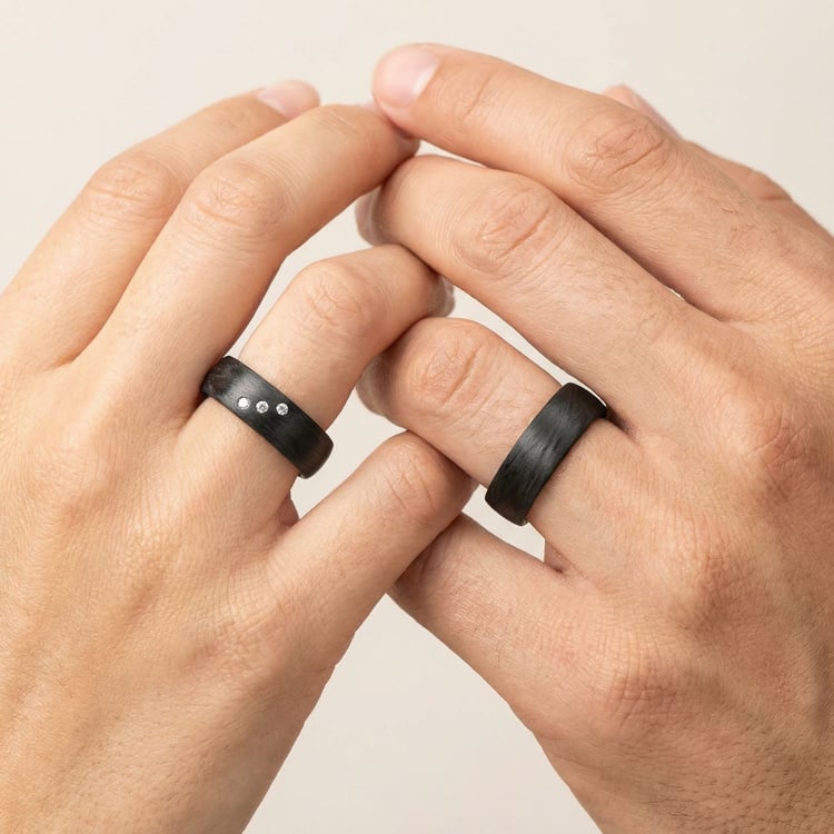 Ploché karbonové snubní prsteny s diamantem Jennie 166561