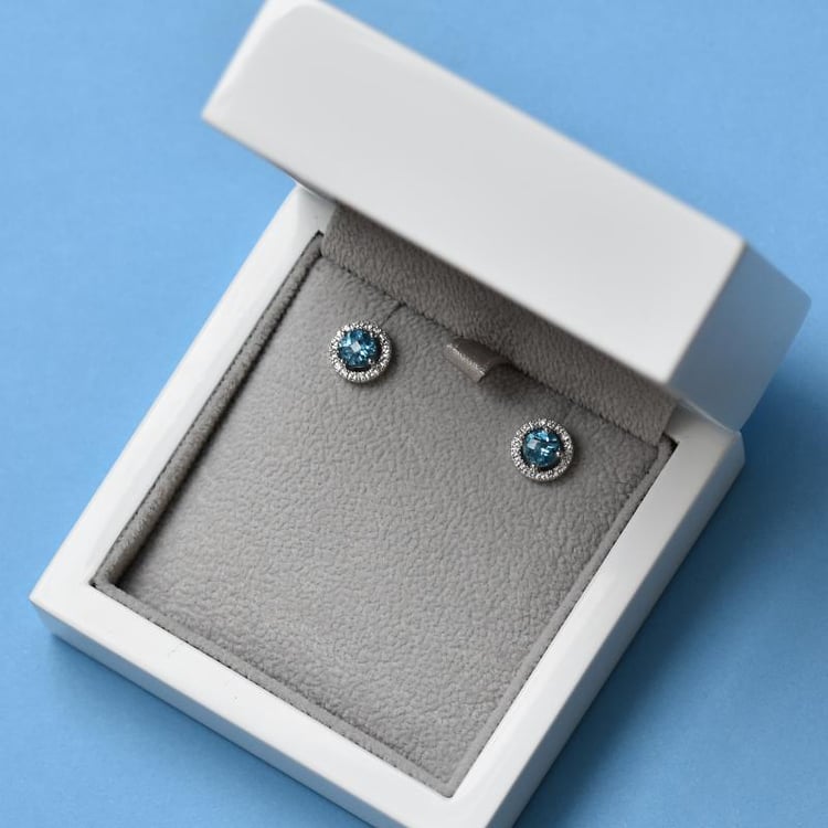 Náušnice v krabičce 32148