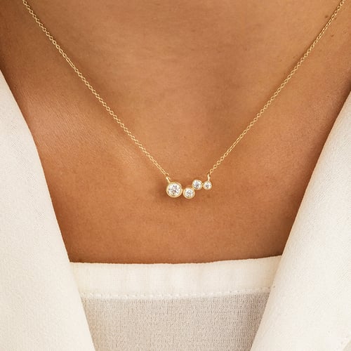 Moderní zlatý náhrdelník s diamanty Viola