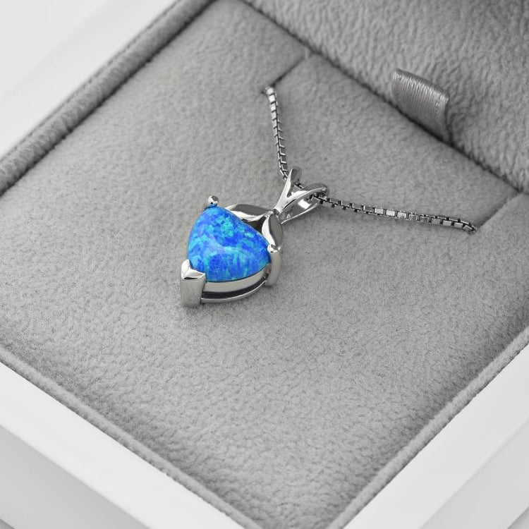 Stříbrný opálový náhrdelník 3977