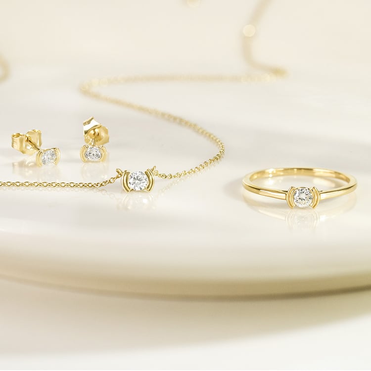 Minimalistický zlatý přívěsek s lab-grown diamantem Gosta 162042