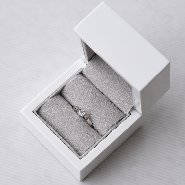 Prsten s diamantem 73514