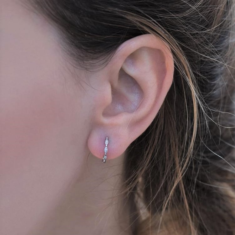 Zlaté kruhové náušnice s diamanty 106180