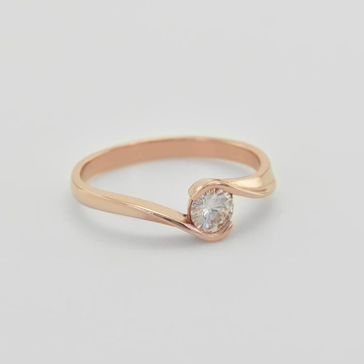 Prsten s moissanitem ze zlata 22269