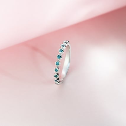 Zlatý prsten s modrými diamanty Danel