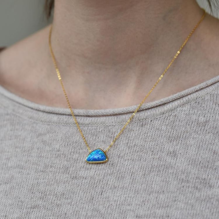 Opálový přívěsek modré barvy 27808