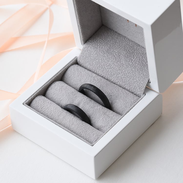 Půlkulaté karbonové prsteny 77396