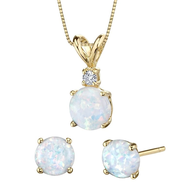 Bílé opály ve zlaté kolekci šperků Hagen