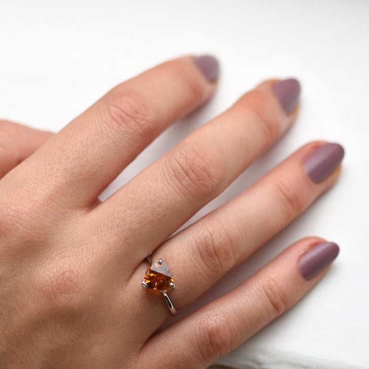  Zlatý prsten s citrínovým srdcem 50549