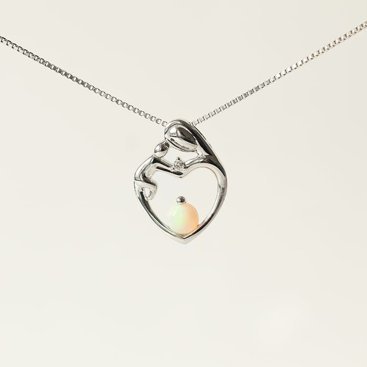 Stříbrný přívěsek matka a dítě s bílým opálem a diamantem Ella 138864