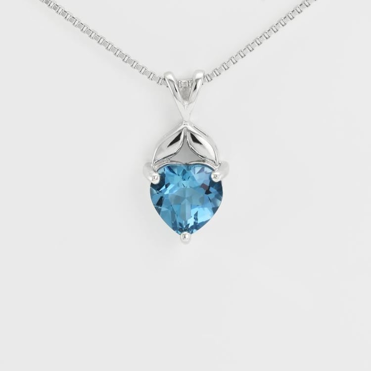 Přívěsek s topazovým srdcem 31813