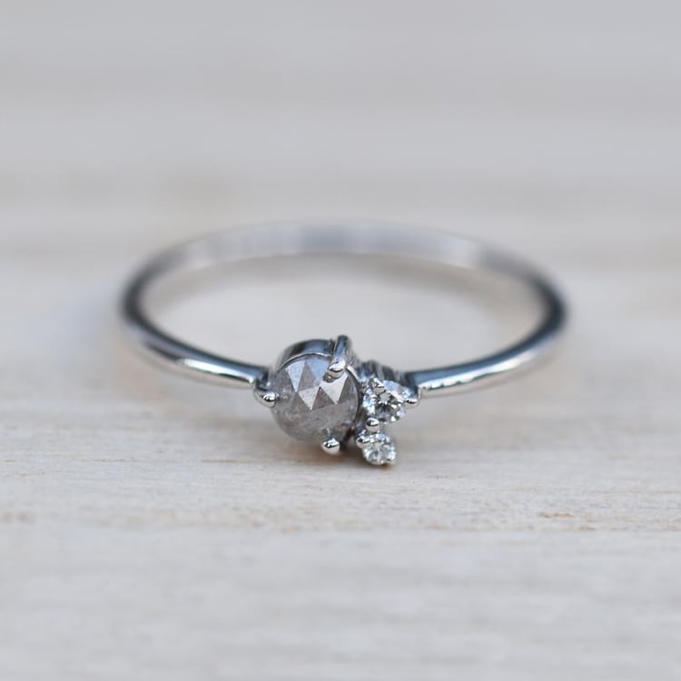 Salt and pepper diamant v prstenu 49719