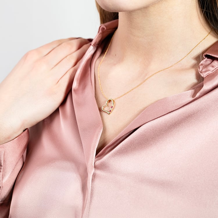 Zlatý přívěsek srdce s rubíny a diamantem Tanish 149367