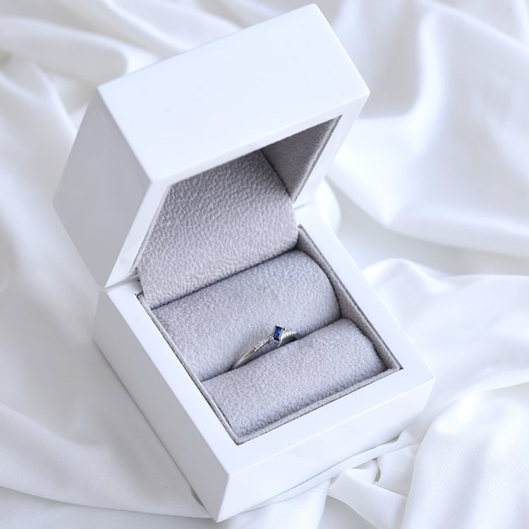 Safírový prsten ze zlata 84810