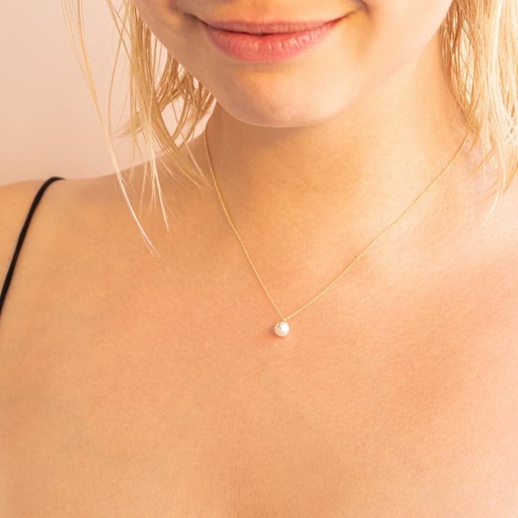 Náhrdelník s perlou a písmenem A Louie 102225