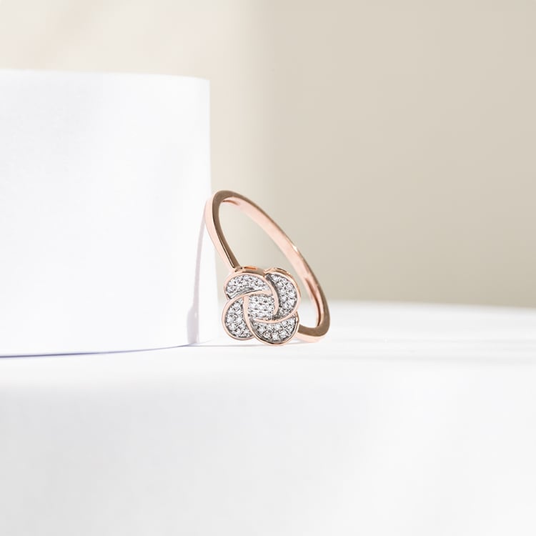 Zlatá kolekce diamantových šperků ve tvaru květu Aster 142375