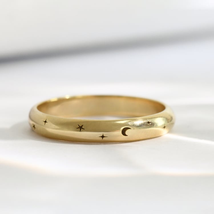 Snubní prsteny s gravírem hvězd a měsíce Furilla 118162