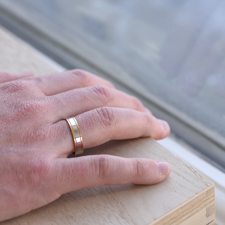 Pánský snubní prsten 64277