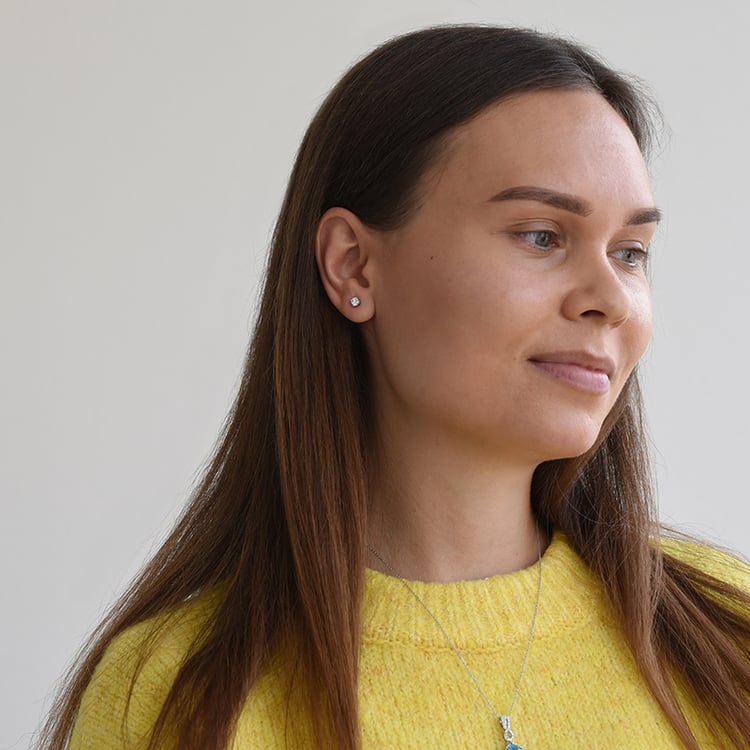 Zlaté diamantové náušnice 66936